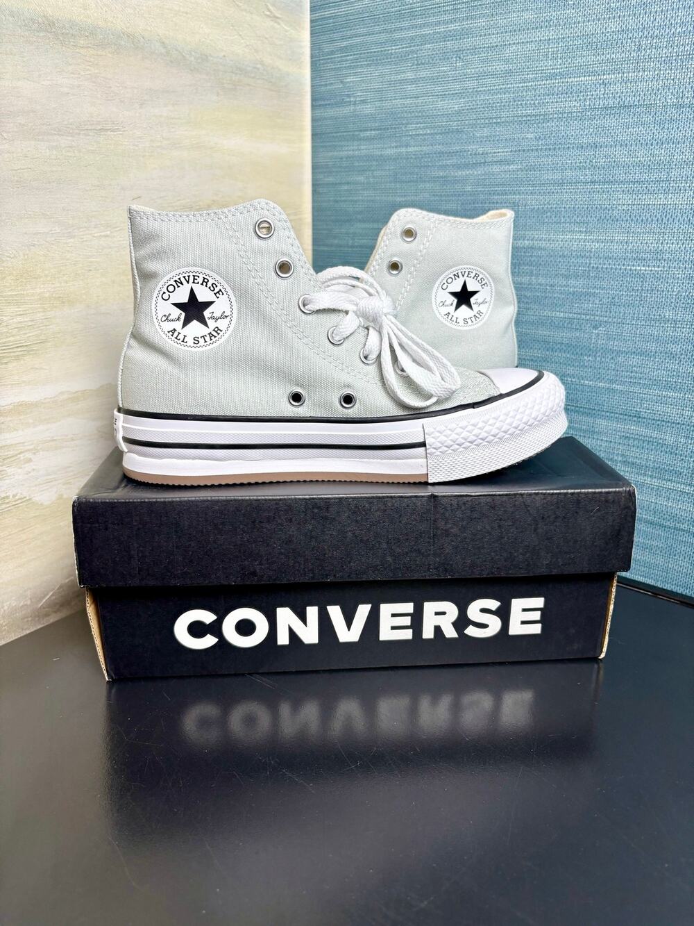 New w/ Box - Converse Chuck Taylor All Star Platform - 2Y